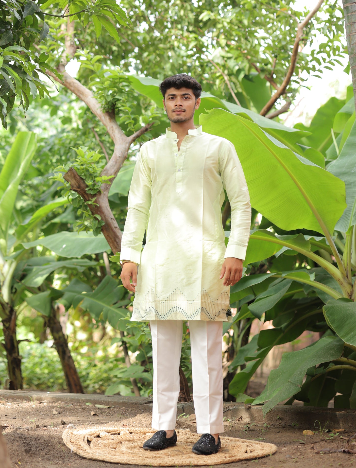 MINT GREEN CELEBRITY MAN'S WAVVY CLASSIC PREMIUM KURTA