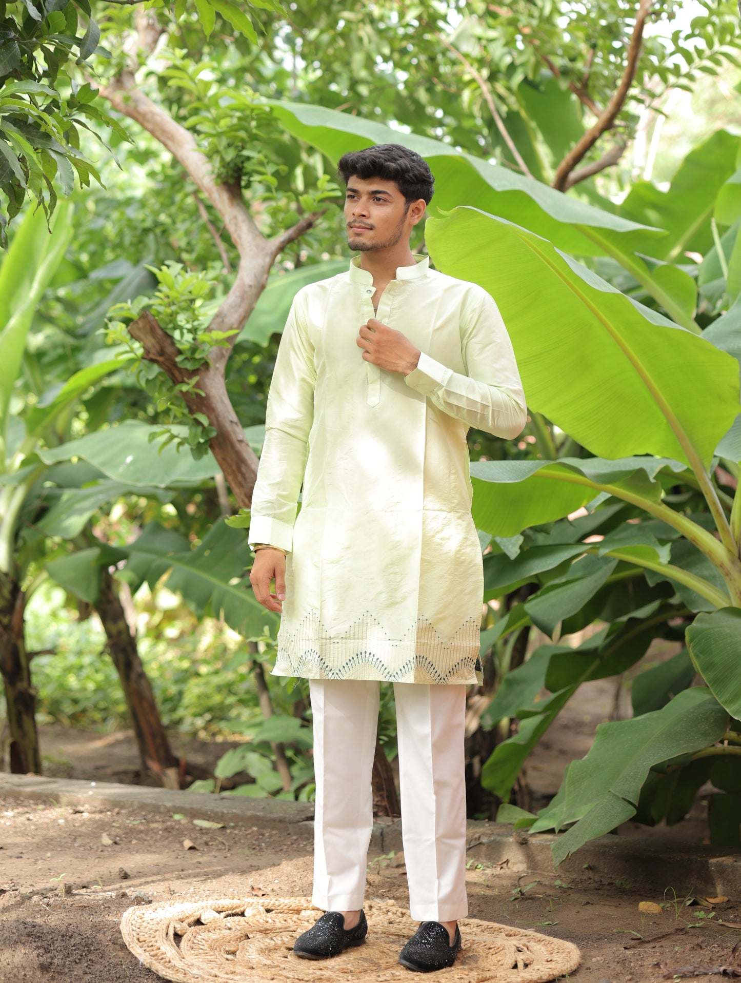 MINT GREEN CELEBRITY MAN'S WAVVY CLASSIC PREMIUM KURTA