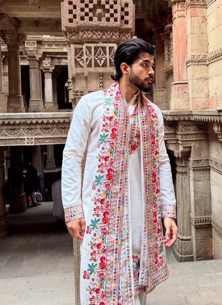 WHITE SILK KURTA SET WITH DUPATTA
