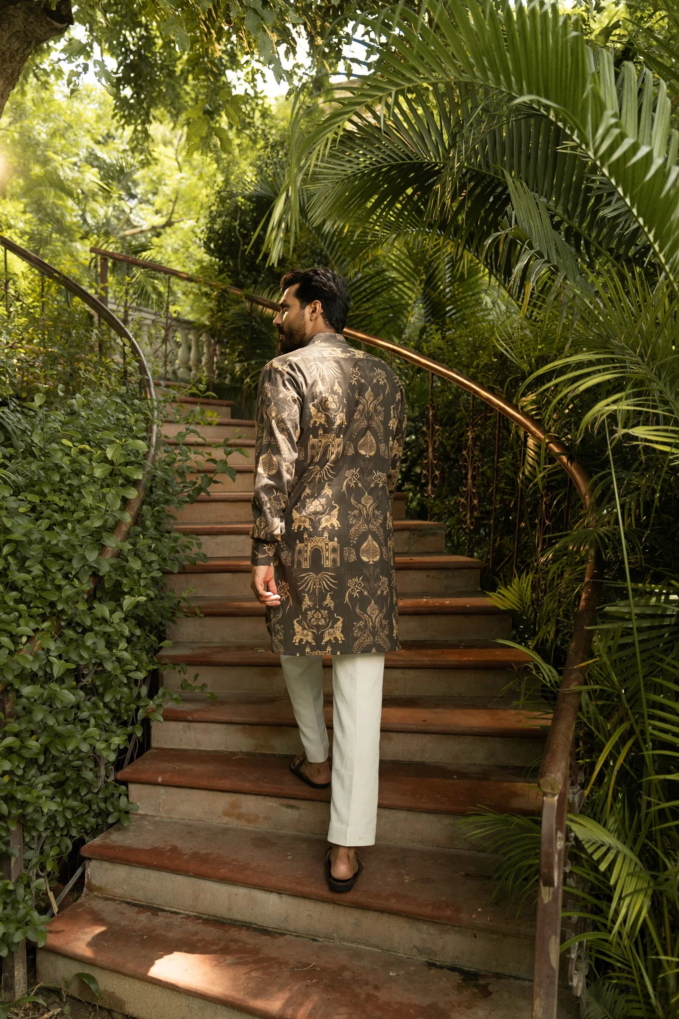 ROYAL HERITAGE COLLECTION THE REGAL SWAN KURTA